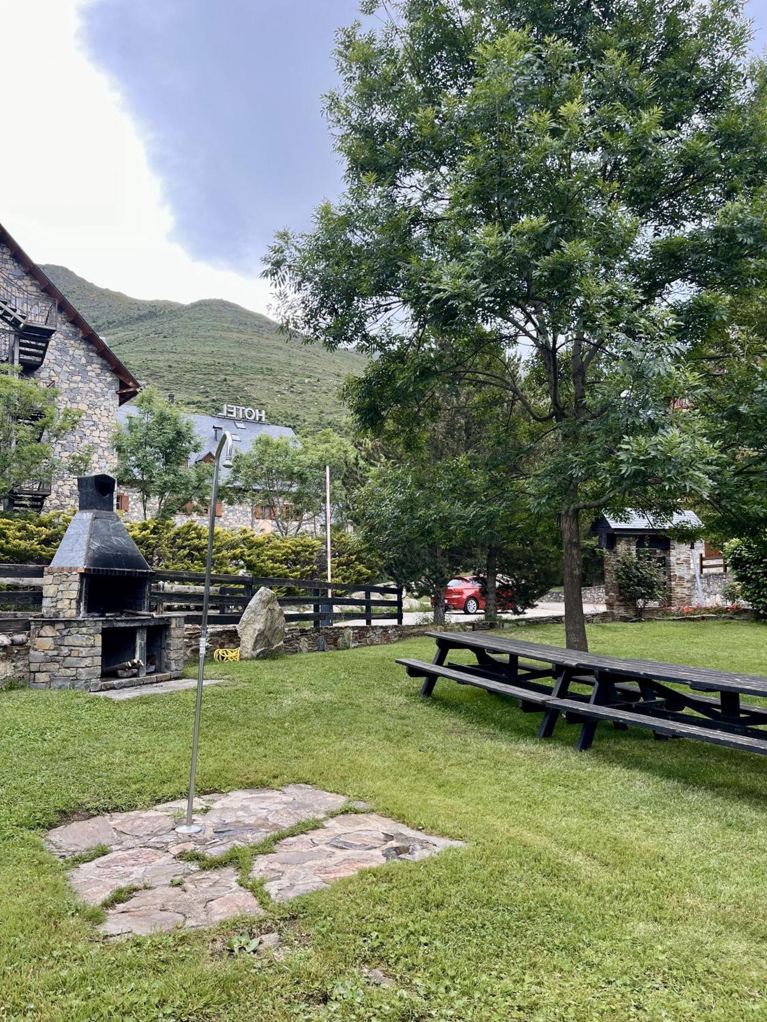 Estudio Las Perseidas - Vall De Boi ปลา เดล เอร์มิตา ภายนอก รูปภาพ
